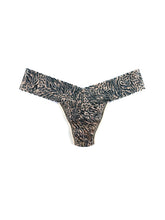 Load image into Gallery viewer, SIG LACE LOW RISE PRINTED THONG
